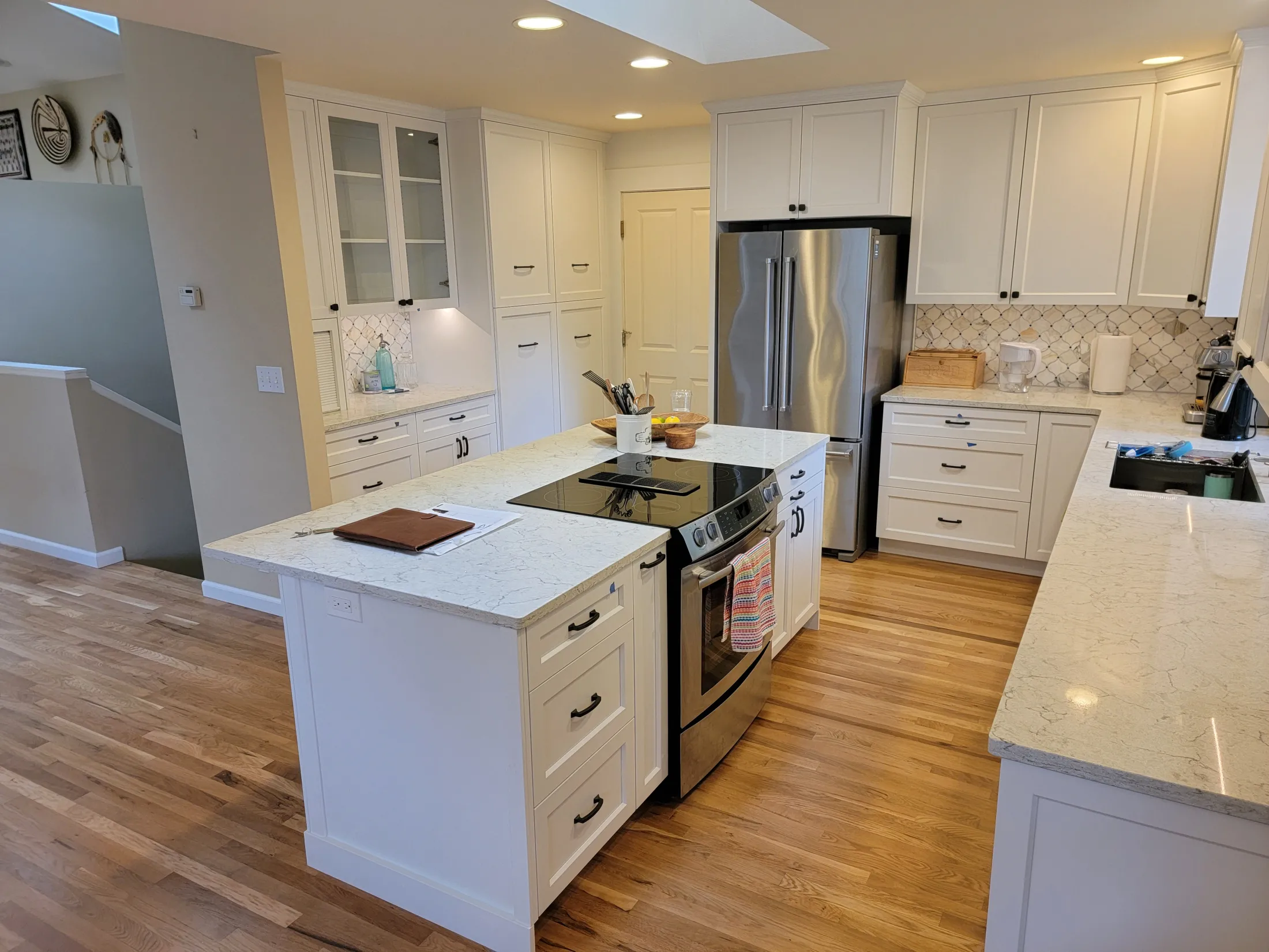 Bridgeview kitchen and deck